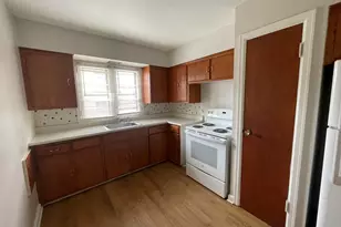 2020 S 82nd St, West Allis, WI 53219 - Photo 9