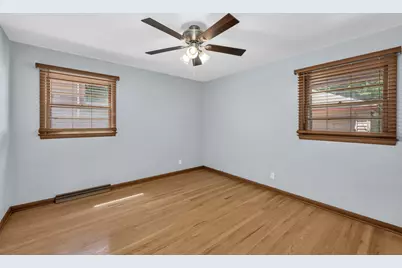 6822 W Wells St #6824, Wauwatosa, WI 53213 - Photo 11