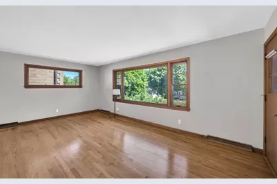 6822 W Wells St #6824, Wauwatosa, WI 53213 - Photo 15