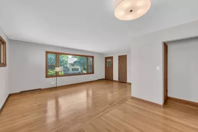 6822 W Wells St #6824, Wauwatosa, WI 53213 - Photo 17