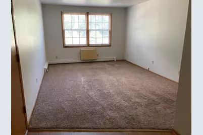 5000 W Cold Spring Rd, Greenfield, WI 53220 - Photo 5