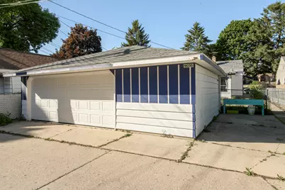 9035 W Lisbon Ave, Milwaukee, WI 53222 - Photo 19
