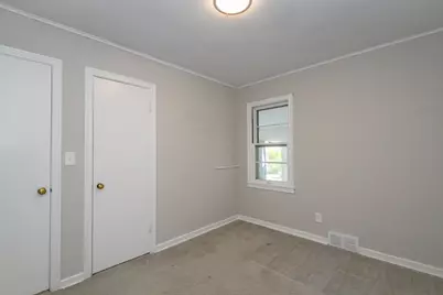 9035 W Lisbon Ave, Milwaukee, WI 53222 - Photo 5