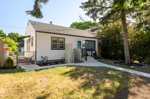 9035 W Lisbon Ave, Milwaukee, WI 53222 - Photo 23