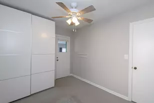 9035 W Lisbon Ave, Milwaukee, WI 53222 - Photo 9