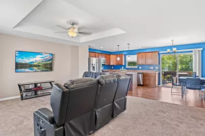 1423 E Longneedle Ln, Elkhorn, WI 53121 - Photo 7