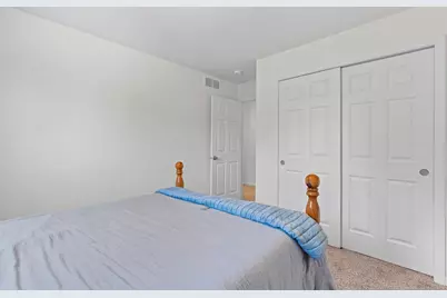 1423 E Longneedle Ln, Elkhorn, WI 53121 - Photo 17