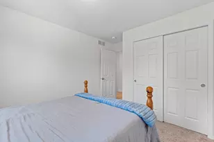 1423 E Longneedle Ln, Elkhorn, WI 53121 - Photo 17