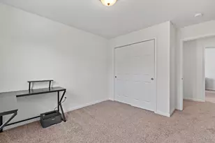 1423 E Longneedle Ln, Elkhorn, WI 53121 - Photo 19
