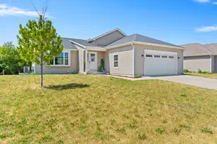 1423 E Longneedle Ln, Elkhorn, WI 53121 - Photo 37