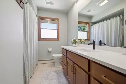 6085  Trail Ridge Dr, Greendale, WI 53129 - Photo 11