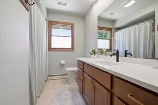 6085 Trail Ridge Dr, Greendale, WI 53129 - Photo 11