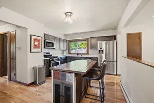 6085 Trail Ridge Dr, Greendale, WI 53129 - Photo 23