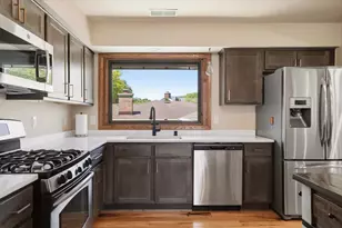 6085 Trail Ridge Dr, Greendale, WI 53129 - Photo 25