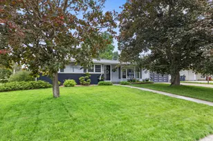 3003 Lincoln Ave, La Crosse, WI 54601 - Photo 1