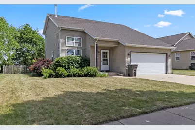 1226  Peninsula Ln, Whitewater, WI 53190 - Photo 1