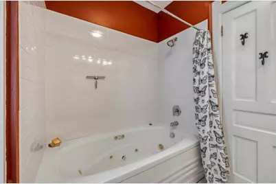 2521 N Pierce St, Milwaukee, WI 53212 - Photo 15