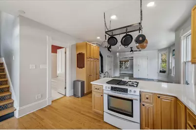 2521 N Pierce St, Milwaukee, WI 53212 - Photo 9