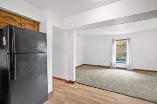 5317 W Hayes Ave, West Allis, WI 53219 - Photo 9