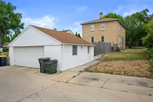 5317 W Hayes Ave, West Allis, WI 53219 - Photo 19