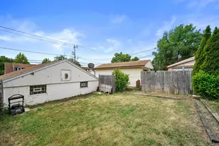 5317 W Hayes Ave, West Allis, WI 53219 - Photo 17