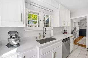 1900 E Marion St, Shorewood, WI 53211 - Photo 15