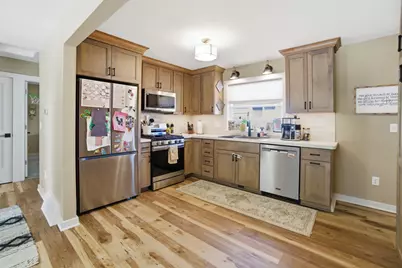 4554 S Vermont Ave, Saint Francis, WI 53235 - Photo 9
