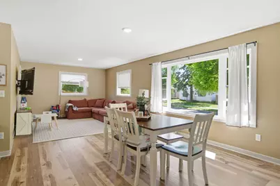 4554 S Vermont Ave, Saint Francis, WI 53235 - Photo 5