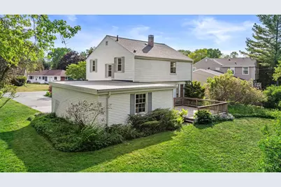 6060 N Alberta Ln, Glendale, WI 53217 - Photo 3