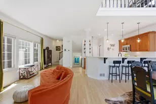 1527 N Cass St, Milwaukee, WI 53202 - Photo 3