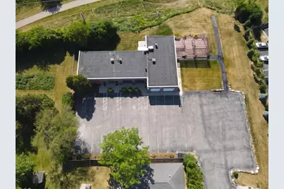 8655 N 43rd St, Brown Deer, WI 53209 - Photo 7