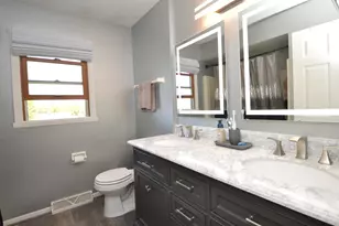 6162 S Delaware Ave, Cudahy, WI 53110 - Photo 13