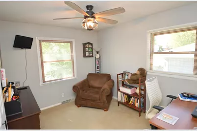 6162 S Delaware Ave, Cudahy, WI 53110 - Photo 9