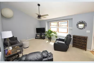 6162 S Delaware Ave, Cudahy, WI 53110 - Photo 5