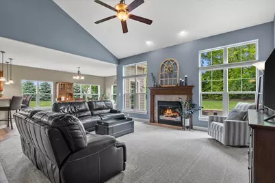 N25W27264  Covingtom Ct, Pewaukee, WI 53072 - Photo 5