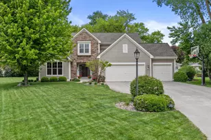 N25W27264 Covingtom Ct, Pewaukee, WI 53072 - Photo 1