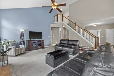N25W27264  Covingtom Ct, Pewaukee, WI 53072 - Photo 3