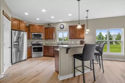 N25W27264  Covingtom Ct, Pewaukee, WI 53072 - Photo 7