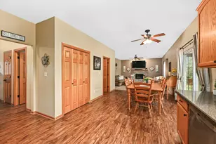 400 Cedar Bluffs Ct, Slinger, WI 53086 - Photo 9