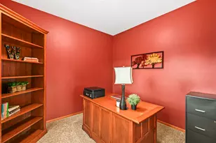 400 Cedar Bluffs Ct, Slinger, WI 53086 - Photo 5