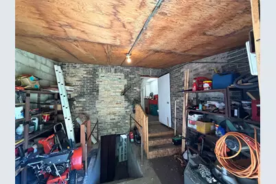 1022 S 10th St, Manitowoc, WI 54220 - Photo 11