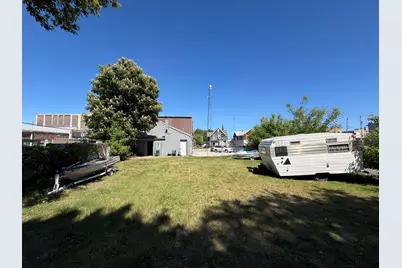 1022 S 10th St, Manitowoc, WI 54220 - Photo 13