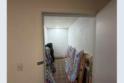 1022 S 10th St, Manitowoc, WI 54220 - Photo 9