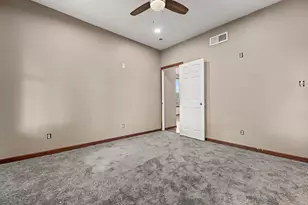 446 N 28th St, Milwaukee, WI 53208 - Photo 21