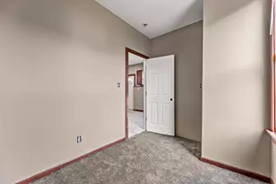446 N 28th St, Milwaukee, WI 53208 - Photo 9
