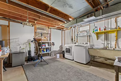 W215N10367  Laurel Ct, Germantown, WI 53017 - Photo 29