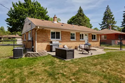 4115 N 94th St, Wauwatosa, WI 53222 - Photo 25