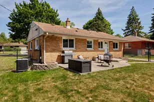 4115 N 94th St, Wauwatosa, WI 53222 - Photo 25