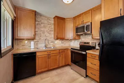 4115 N 94th St, Wauwatosa, WI 53222 - Photo 3