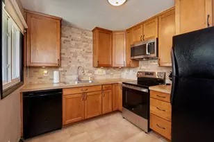 4115 N 94th St, Wauwatosa, WI 53222 - Photo 3